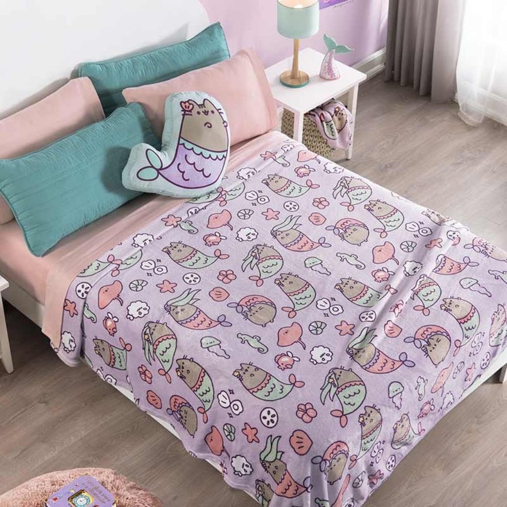 Pusheen The Cat Size Queen Blanket